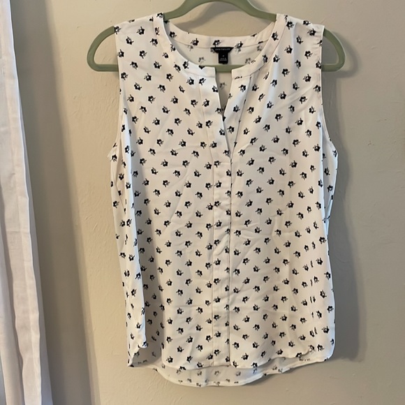 Ann Taylor Sleeveless Blouse - Picture 2 of 4